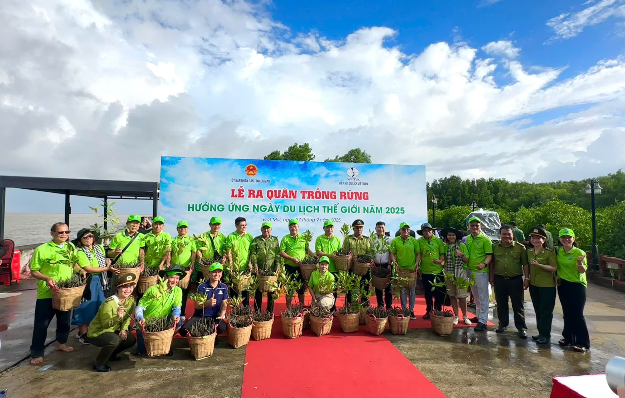 Lễ ra quân trồng rừng hưởng ứng ngày du lịch thế giới năm 2025